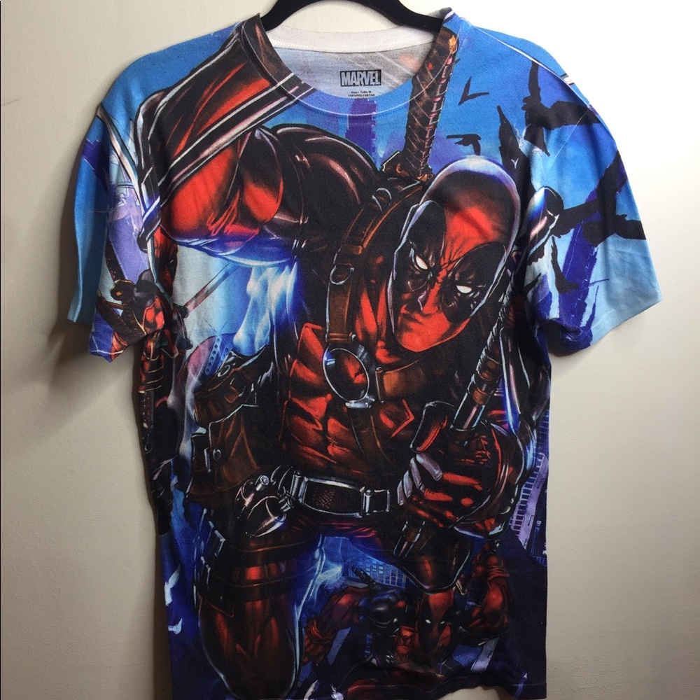 Men’s medium T-shirt